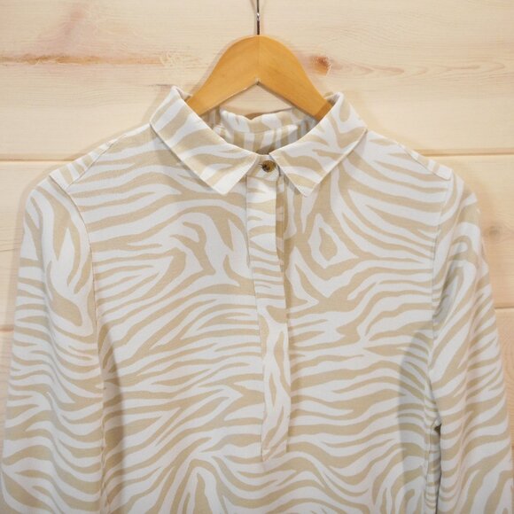 Chico's size 0 Women's S Tunic Top Beige Zebra 1/4 Button Collared Neutral Shirt - Picture 4 of 11